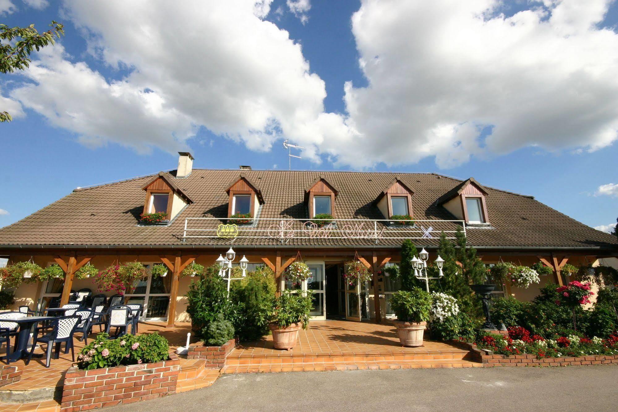 Hotel Le Val Moret Magnant Exterior foto