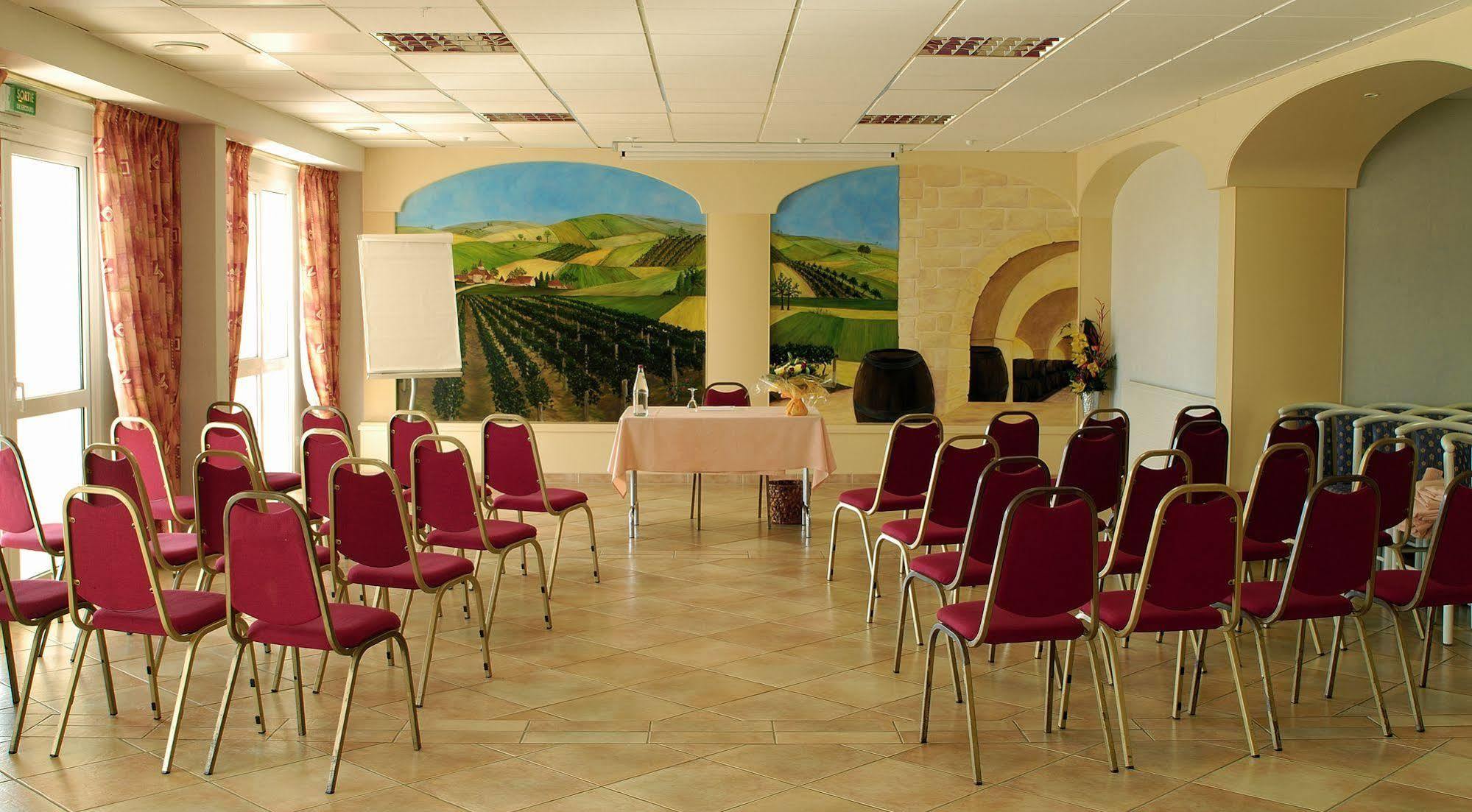 Hotel Le Val Moret Magnant Exterior foto