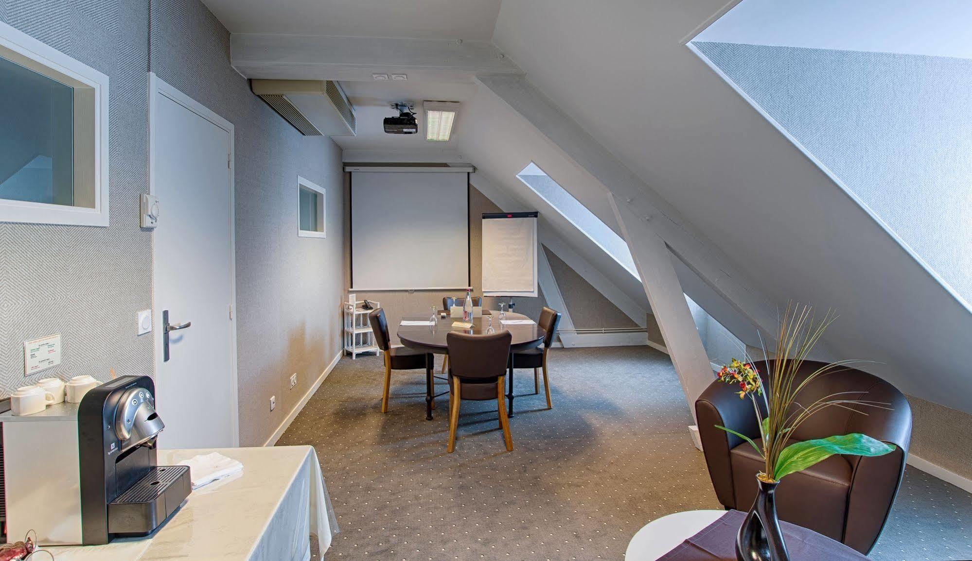 Hotel Le Val Moret Magnant Exterior foto